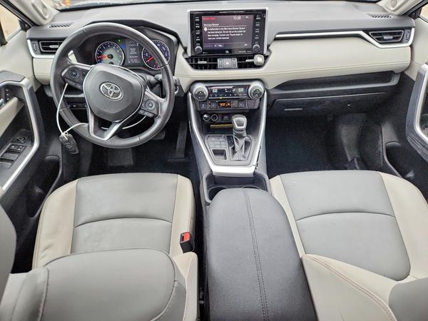 2019 TOYOTA RAV4 XLE Premium — CKPT