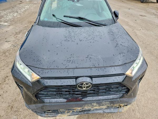 2019 TOYOTA RAV4 XLE Premium — Engine bay