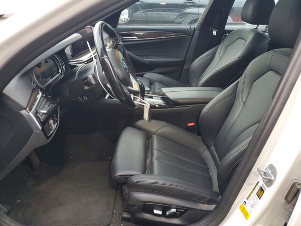 2019 BMW 530 — DENT