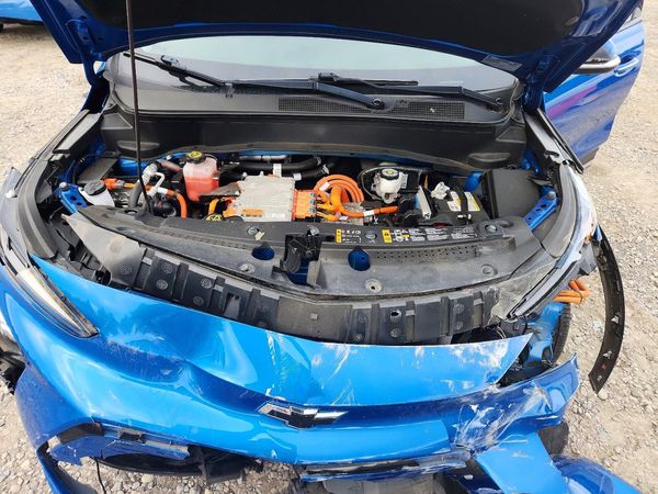 2022 CHEVROLET BOLT Premier — Engine bay