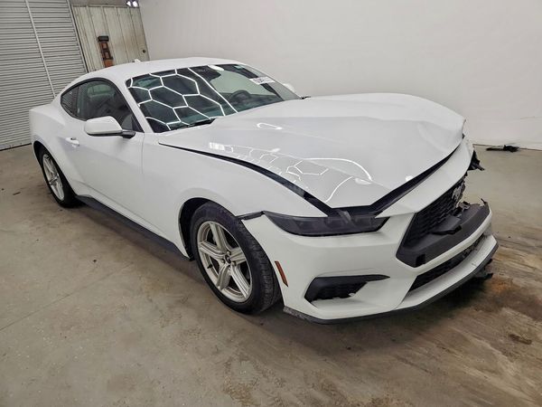 2026 FORD MUSTANG I4 — Passenger 3/4
