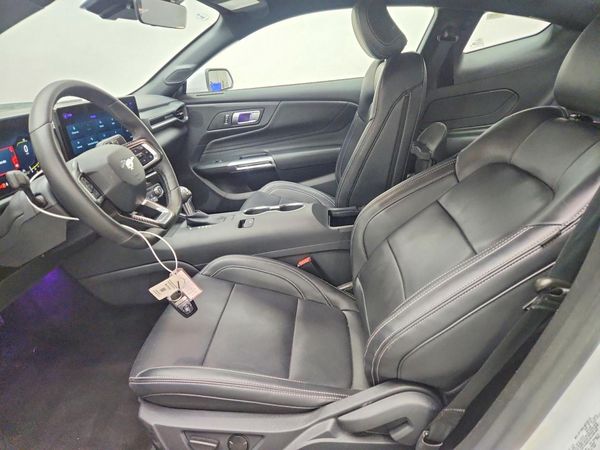 2026 FORD MUSTANG I4 — DENT