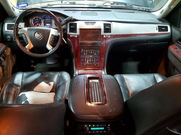 2013 CADILLAC ESCALADE ESV Luxury — CKPT