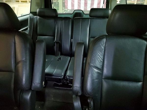 2013 CADILLAC ESCALADE ESV Luxury — SUVN
