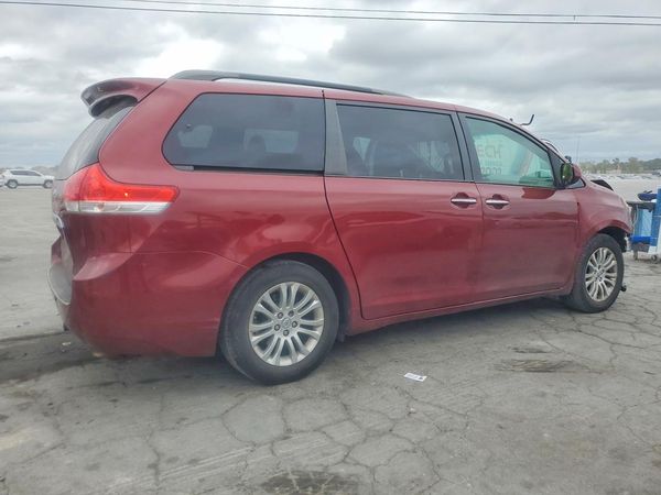 2012 TOYOTA SIENNA — PSRA