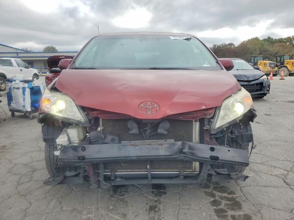 2012 TOYOTA SIENNA — DIRF