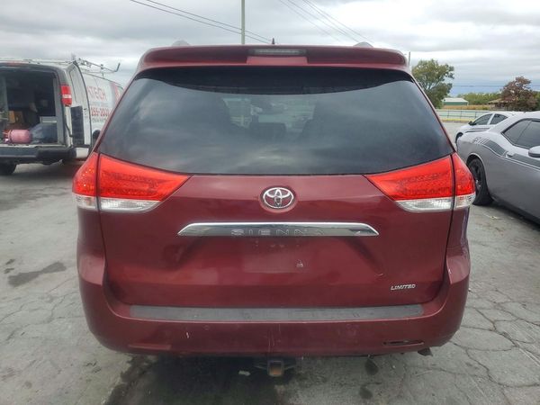 2012 TOYOTA SIENNA — DIRR