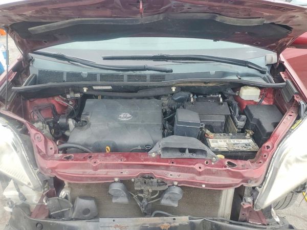 2012 TOYOTA SIENNA — Engine bay