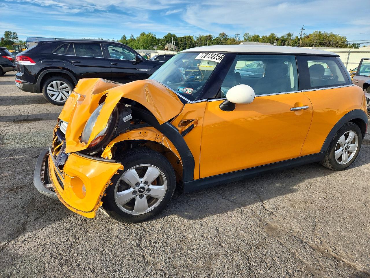 2015 MINI COOPER — Front 3/4