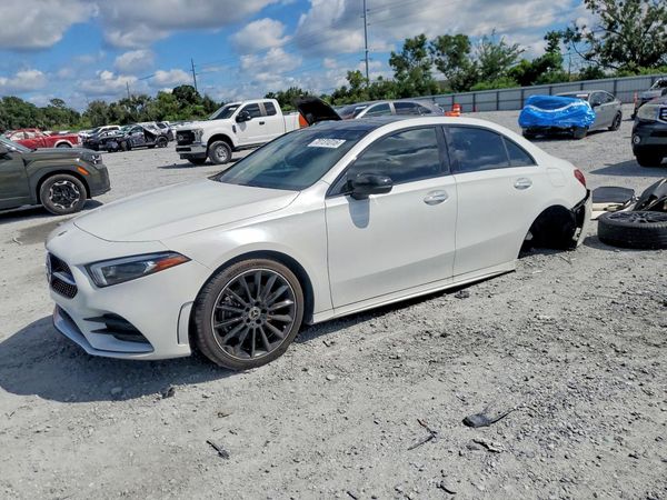 2019 MERCEDES-BENZ A-CLASS — DSFA — Front 3/4