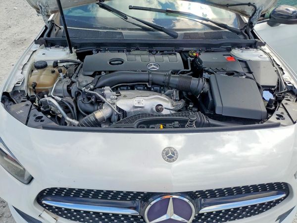 2019 MERCEDES-BENZ A-CLASS A220 — Engine bay
