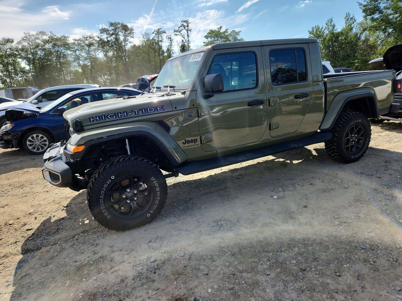2025 JEEP GLADIATOR Sport — Front 3/4