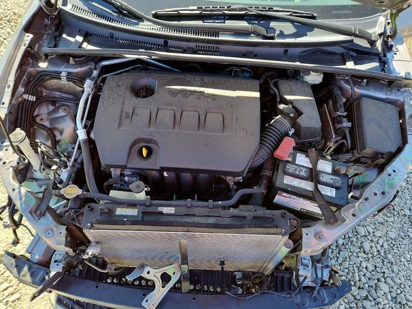 2016 TOYOTA COROLLA L/LE — Engine bay