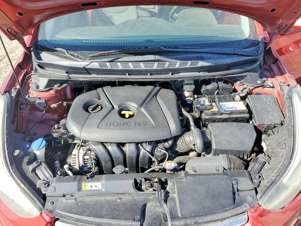 2016 HYUNDAI ELANTRA — Engine bay