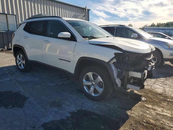 2018 JEEP COMPASS — Passenger 3/4