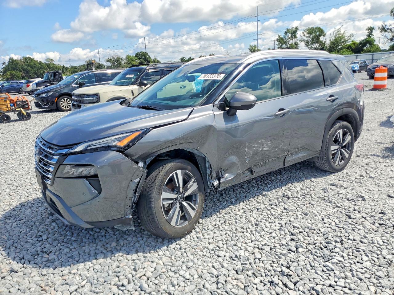 2026 NISSAN ROGUE SL — Front 3/4