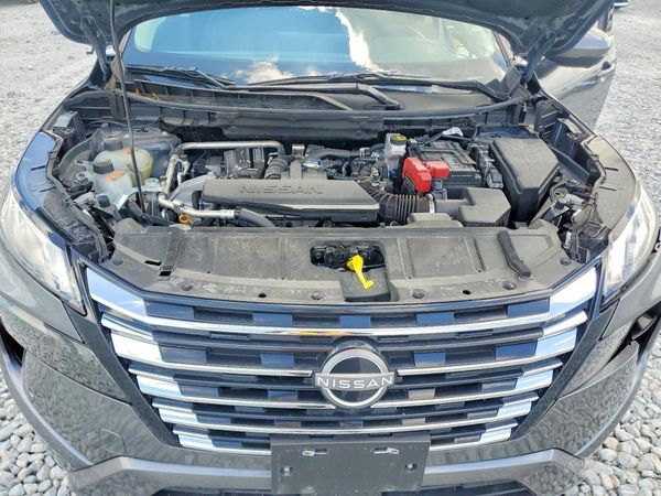 2026 NISSAN ROGUE SL — Engine bay