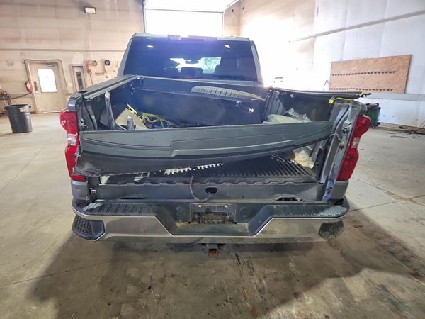 2021 CHEVROLET SILVERADO LT — DIRR