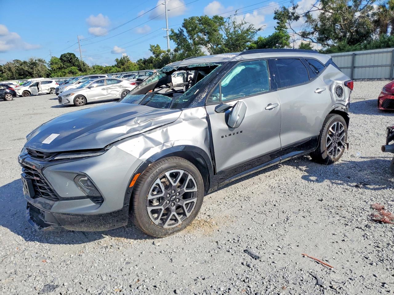 2025 CHEVROLET BLAZER RS — Front 3/4
