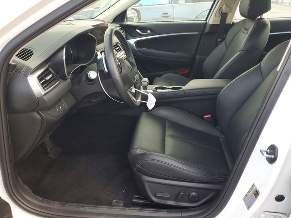 2026 GENESIS G70 2.5T RWD — DENT