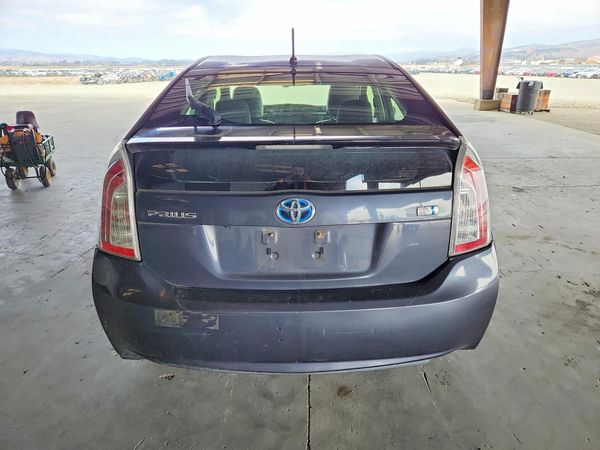 2015 TOYOTA PRIUS — DIRR