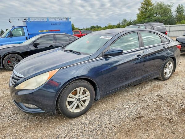 2013 HYUNDAI SONATA — DSFA — Front 3/4