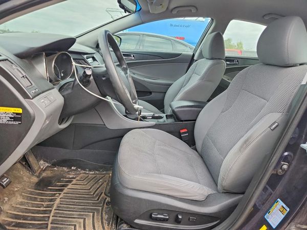 2013 HYUNDAI SONATA GLS/ GLS Popular — DENT