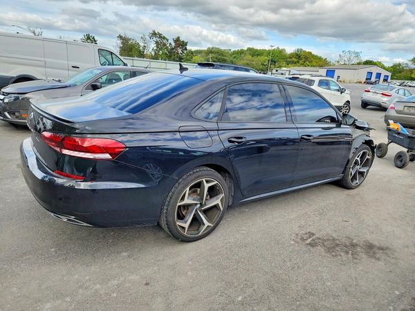 2021 VOLKSWAGEN PASSAT R-Line — PSRA
