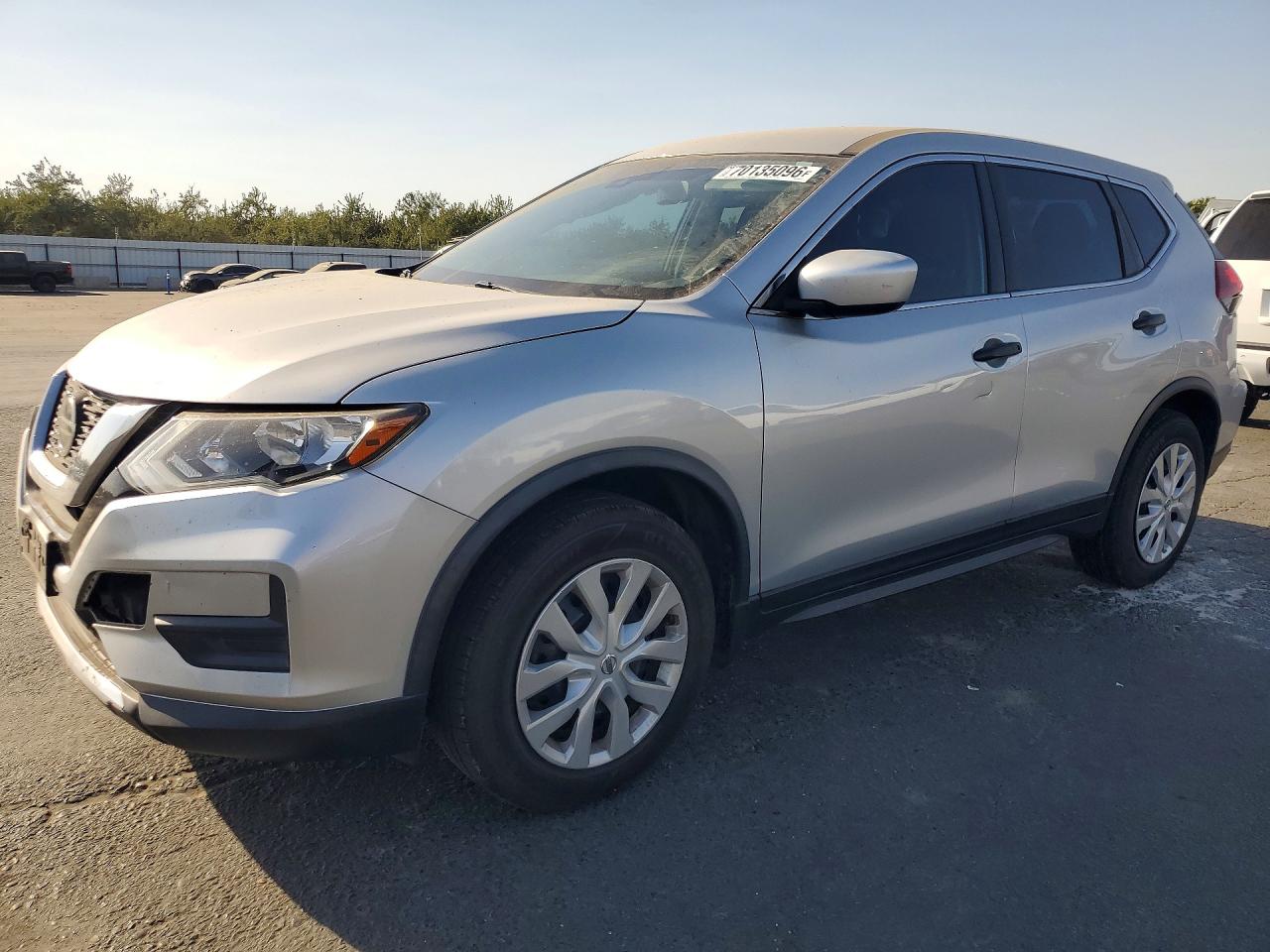 2020 NISSAN ROGUE — Front 3/4