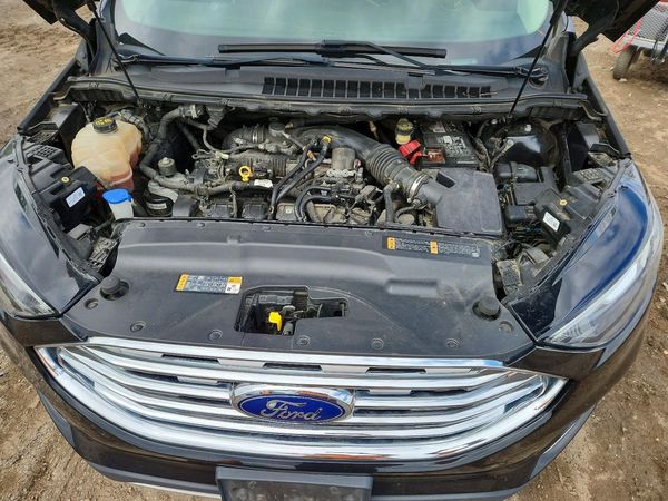 2019 FORD EDGE SEL — Engine bay