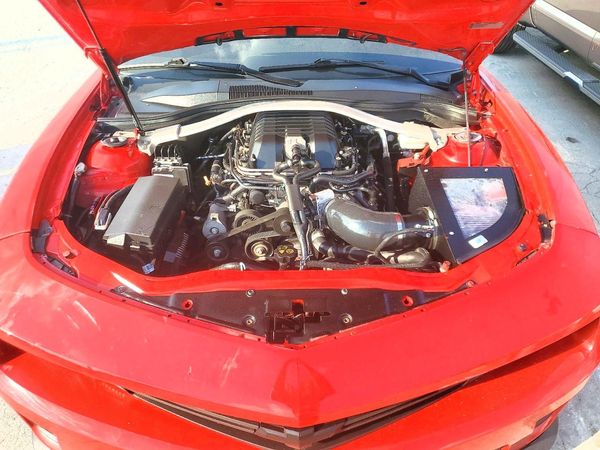2013 CHEVROLET CAMARO ZL1 — Engine bay