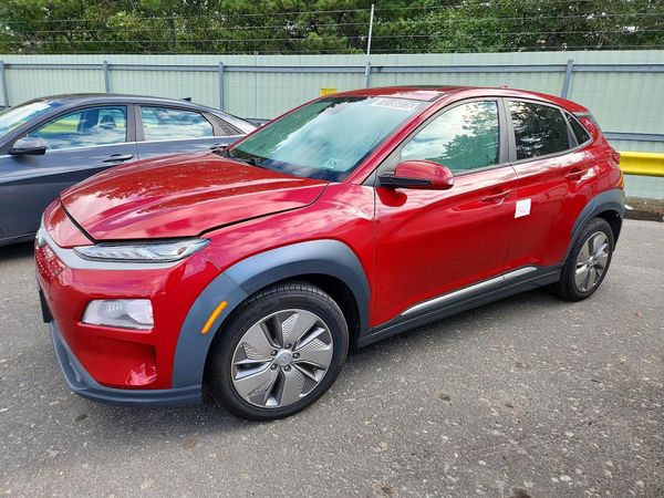 2021 HYUNDAI KONA Limited — Front 3/4
