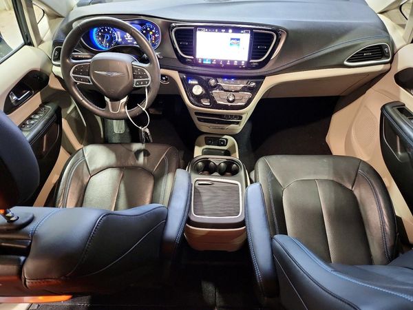 2021 CHRYSLER PACIFICA Touring L — CKPT