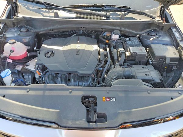 2025 KIA SPORTAGE EX — Engine bay
