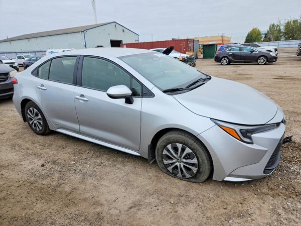 2025 TOYOTA COROLLA LE, SE — Passenger 3/4