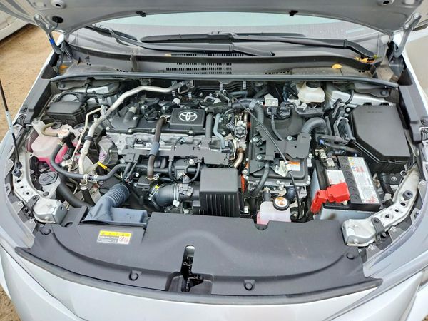 2025 TOYOTA COROLLA LE, SE — Engine bay