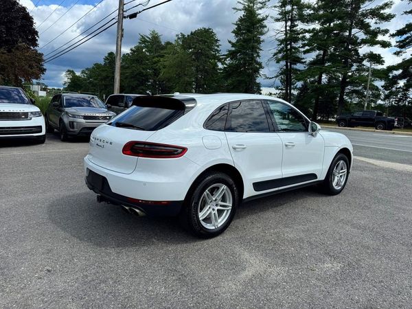 2018 PORSCHE MACAN