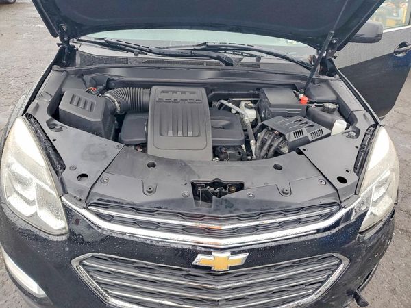 2016 CHEVROLET EQUINOX LT — Engine bay