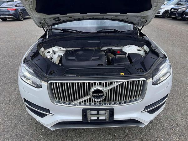 2019 VOLVO XC90