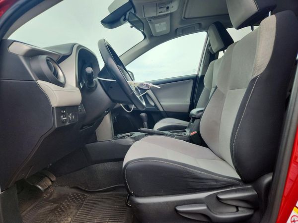 2017 TOYOTA RAV4 XLE — DENT
