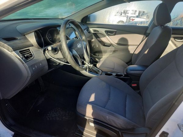 2016 HYUNDAI ELANTRA — DENT