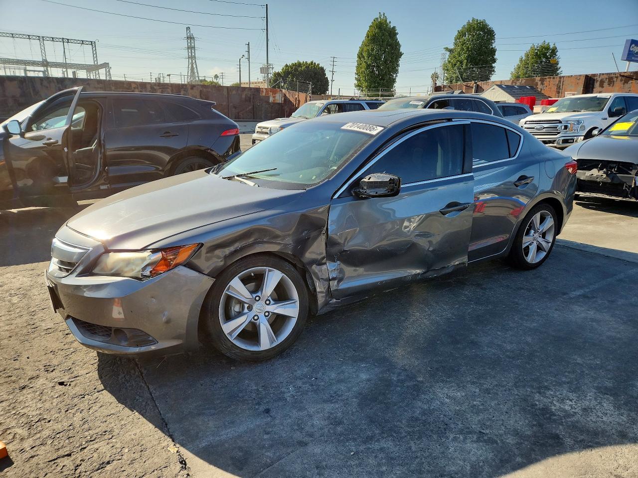 2014 ACURA ILX 20 Tech — Front 3/4