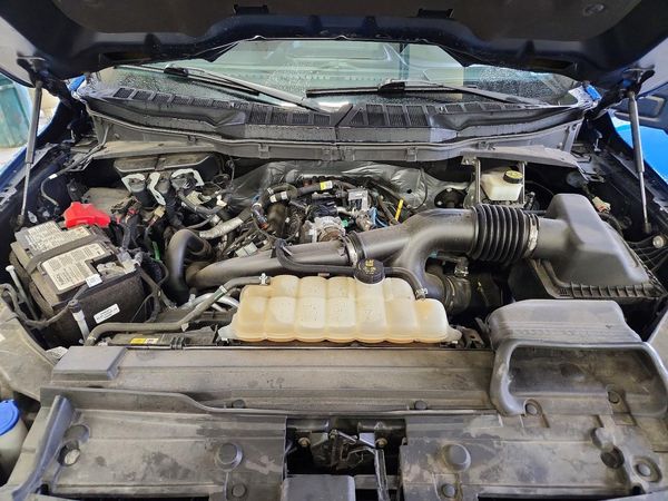 2021 FORD F150 — Engine bay