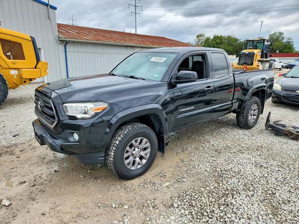 2017 TOYOTA TACOMA — DSFA — Front 3/4