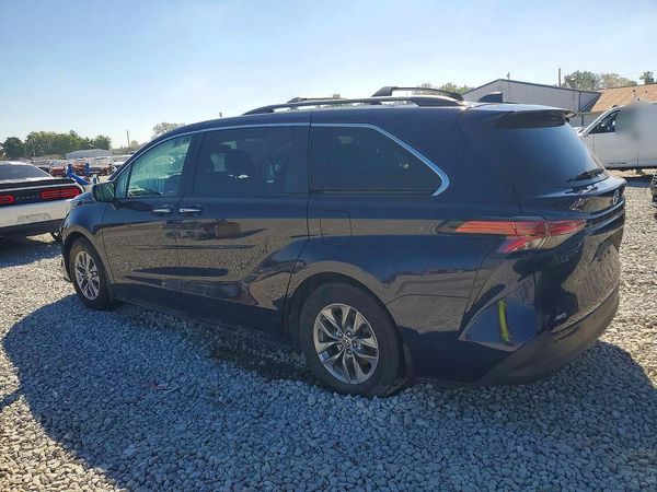 2022 TOYOTA SIENNA XLE — DSRA