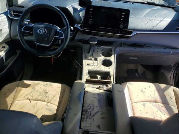 2022 TOYOTA SIENNA XLE — CKPT