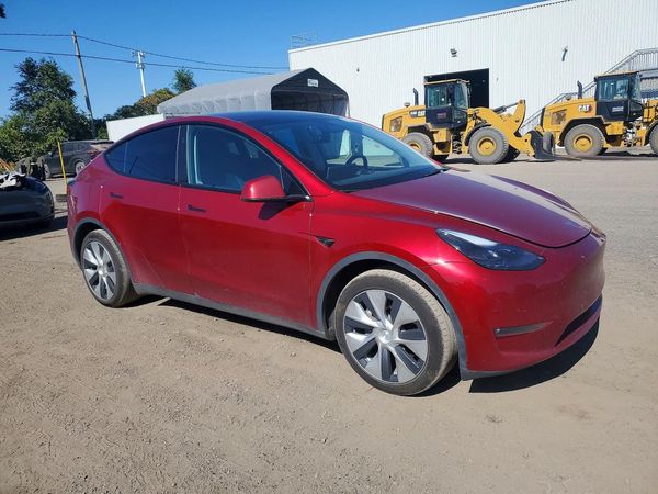 2024 TESLA MODEL Y — Passenger 3/4