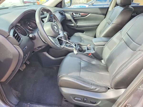 2019 NISSAN ROGUE — DENT