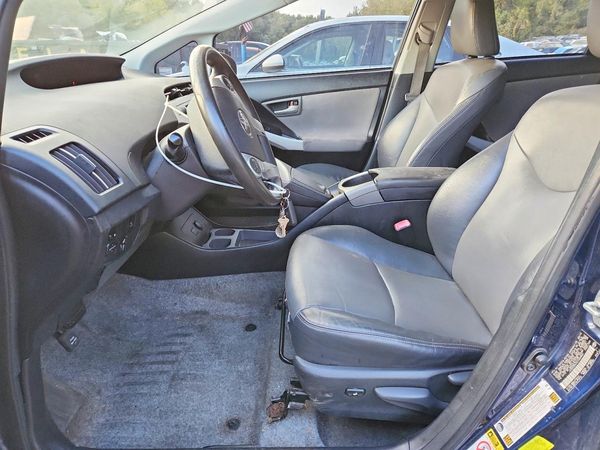 2013 TOYOTA PRIUS — DENT