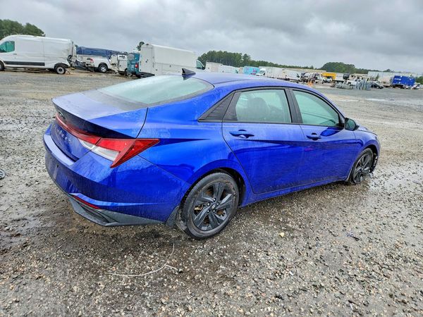 2022 HYUNDAI ELANTRA SEL w/ Convenience Pkg — PSRA